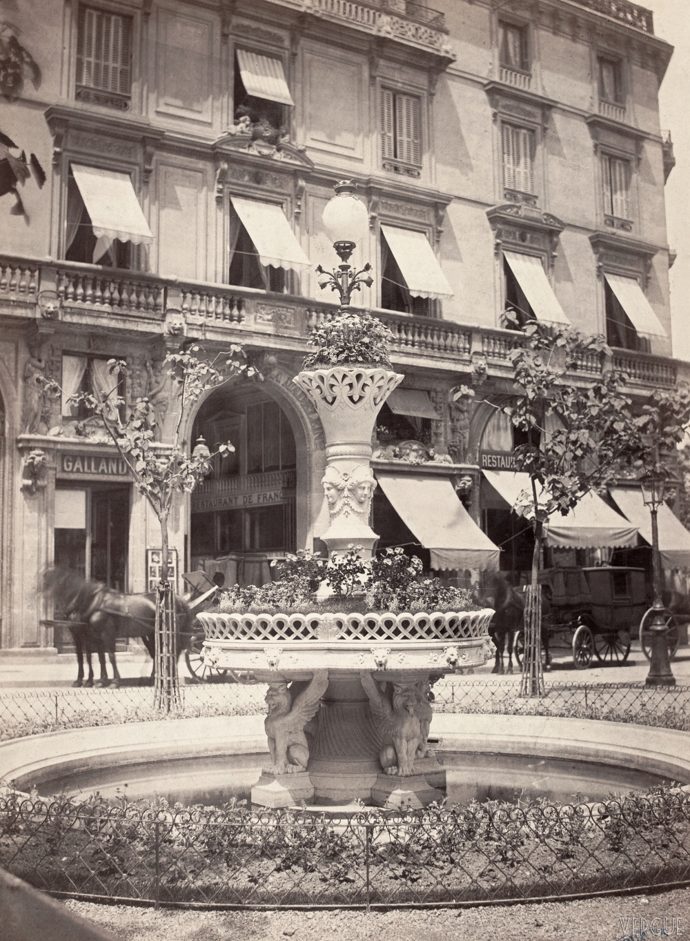 1865,Charles Marville,Fontaine place de la Madeleine,place de la Madeleine,Paris,France